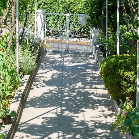 Beba - Peaceful Location 3*