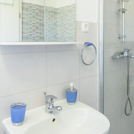 Beba - Peaceful Location Pensión 3*