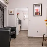 Beba - Peaceful Location Трогір